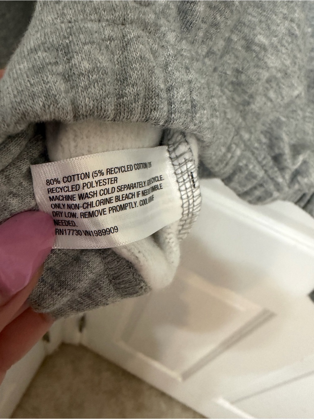 JoyLab Heather Gray Cropped Crewneck Sweatshirt - Picture 4 of 5